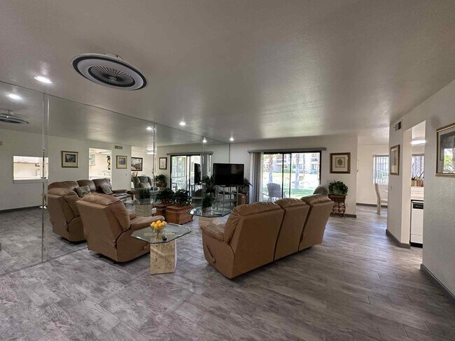 Building Photo - 35200 Cathedral Canyon Dr