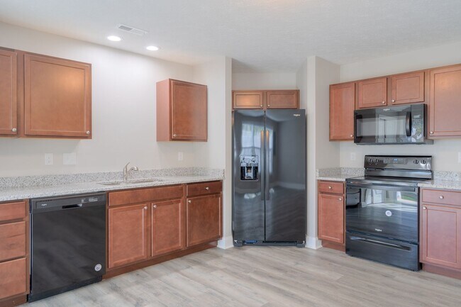 Building Photo - 760 Twisted Oak Dr NW