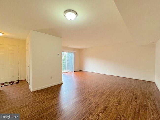 Building Photo - 4643 Logsdon Dr