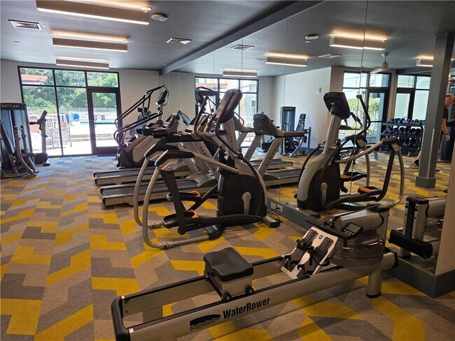 Building Photo - 775 Juniper St NE