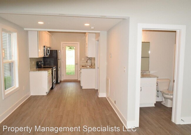 Building Photo - 3 br, 3 bath House - 2727 Rainbow Circle