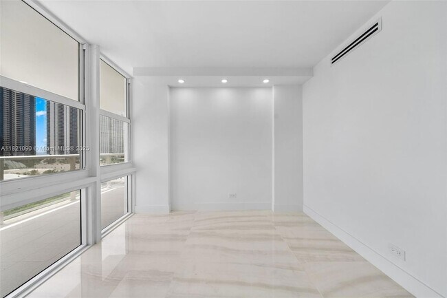 Building Photo - 230 174th St