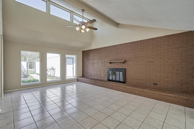 Building Photo - 3503 Dawnwood Dr