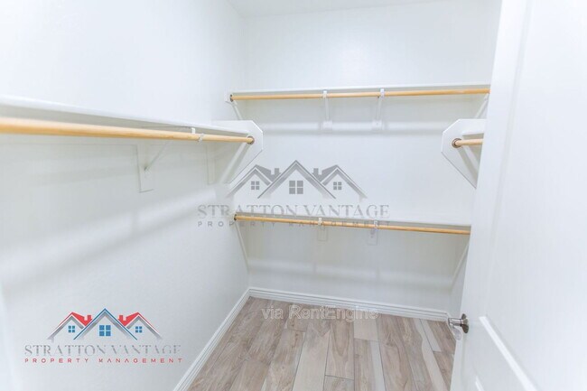 Building Photo - 5100 E Rancho Paloma Dr