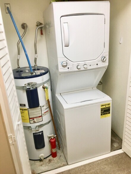 Building Photo - 776 Santa Alicia Dr