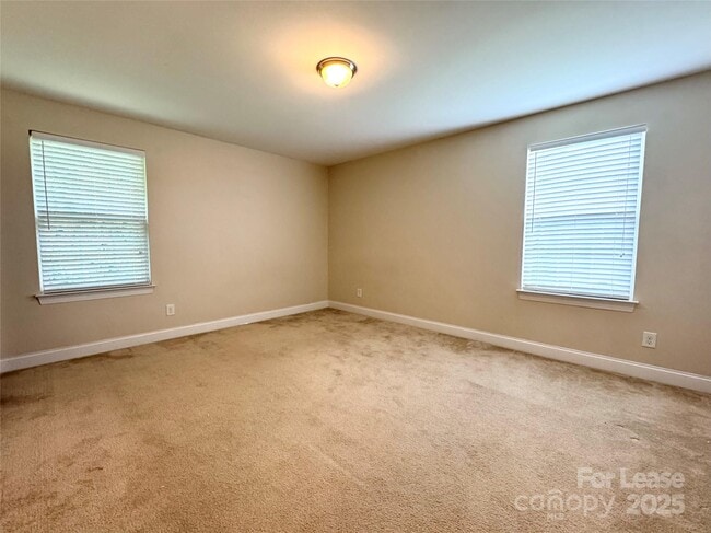 Building Photo - 6532 Fieldstone Manor Dr