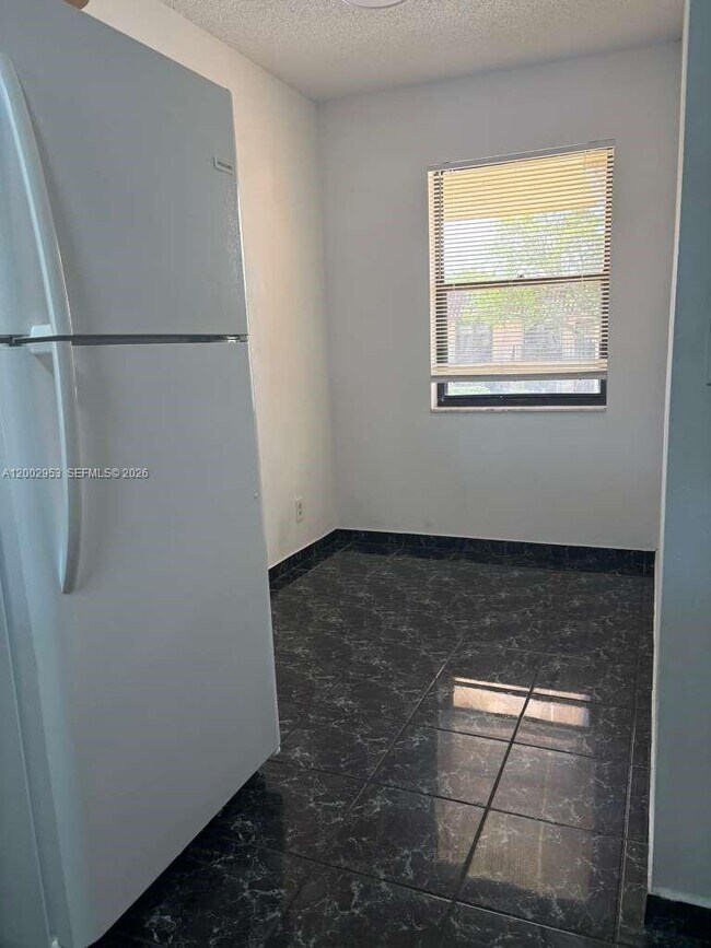 Building Photo - 5937 Forest Hill Blvd