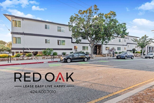 Building Photo - 3401 Ocean Park Blvd