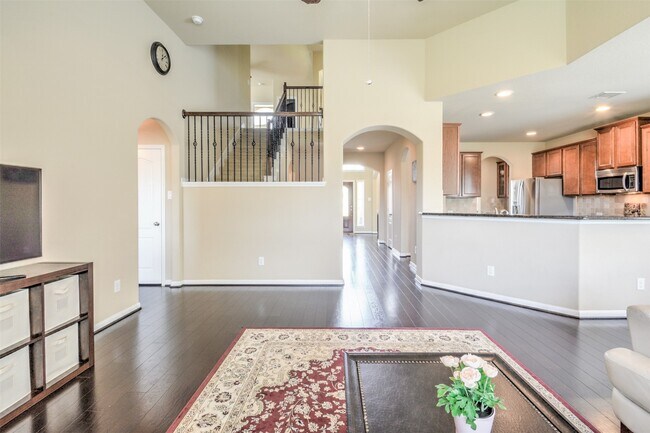 Building Photo - 26335 Cedar Pine Dr