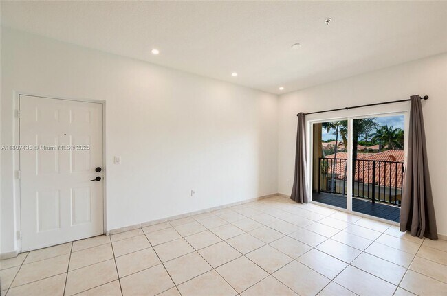 Building Photo - 7330 NW 114th Ave