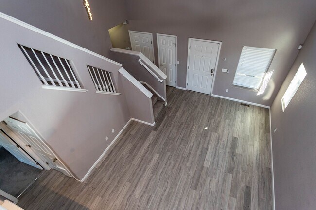 Building Photo - SPACIOUS 3BD HOME IN FREEDOM HEIGHTS W/ A/...