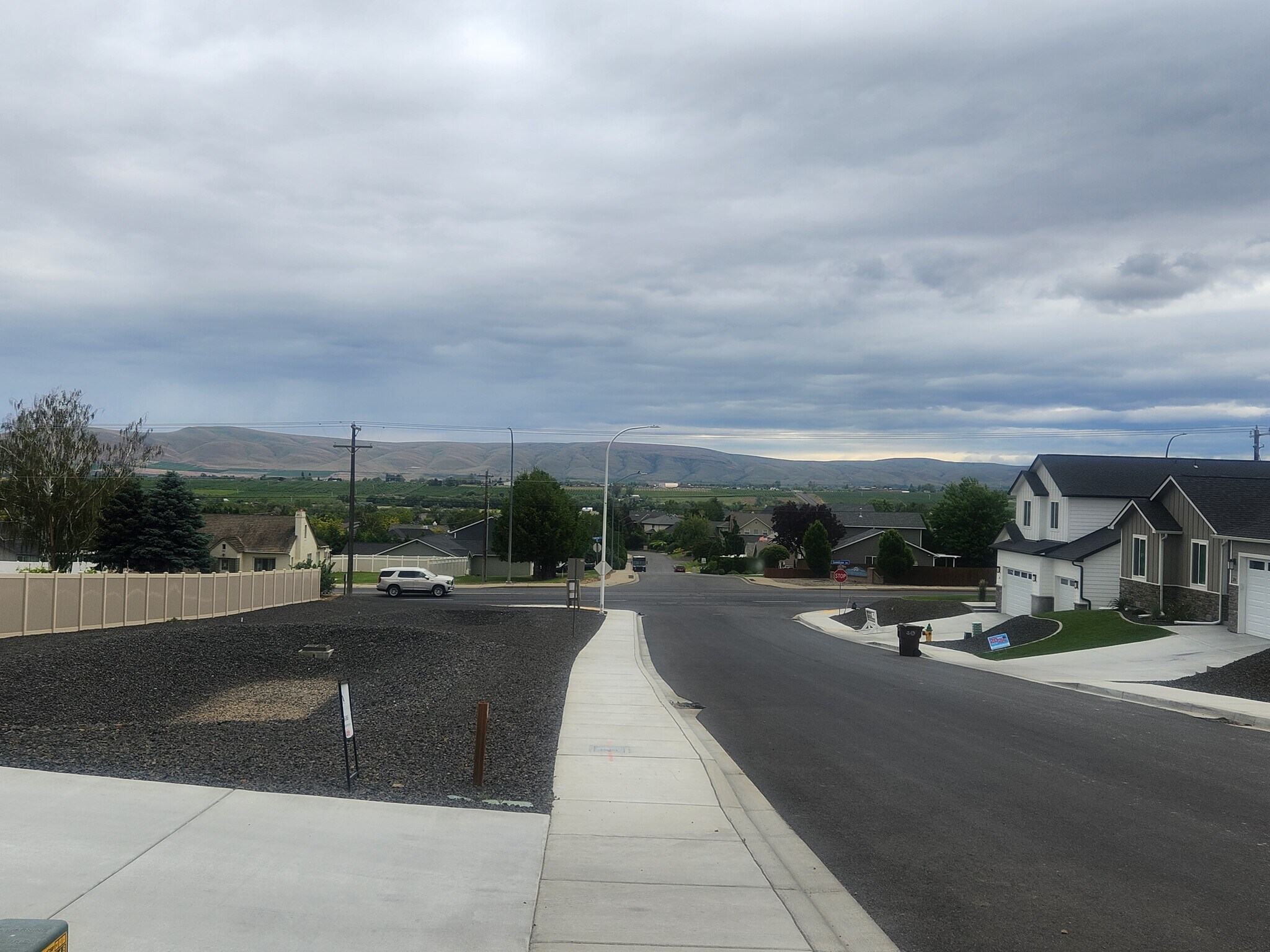 Building Photo - 209 Rainier Dr