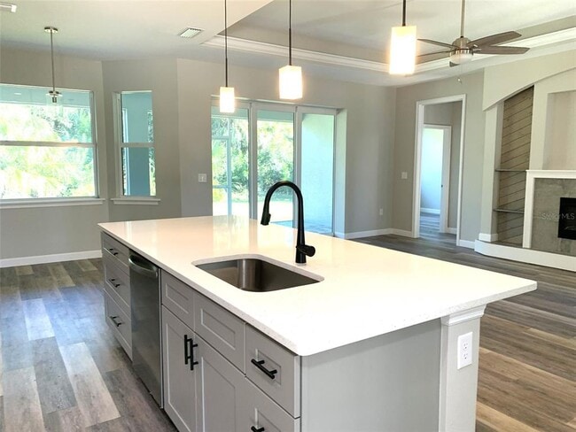 Building Photo - 7410 Ellis Ln