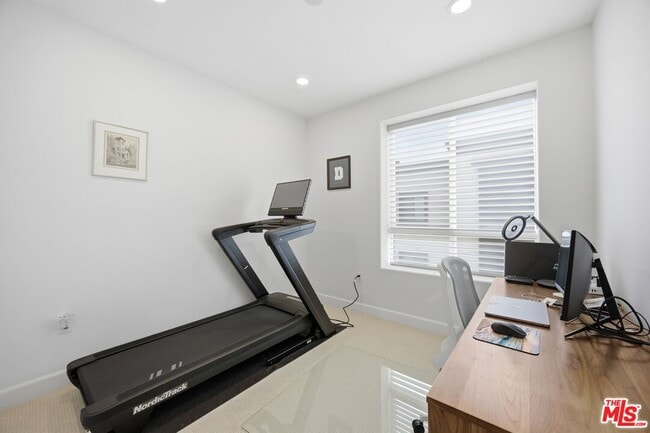 Building Photo - 12510 W Fielding Circle