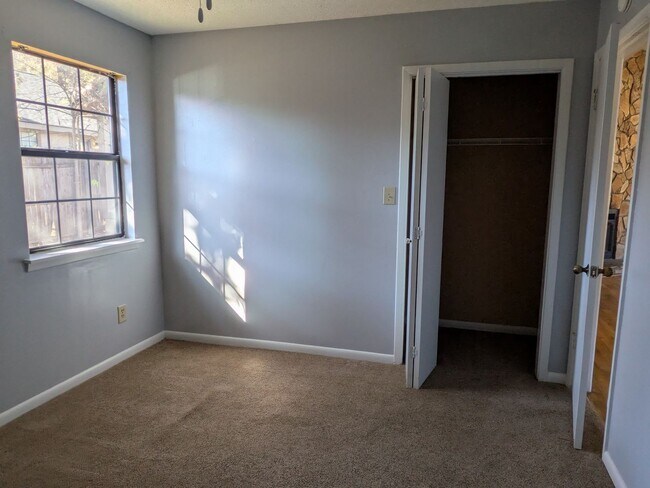 Building Photo - 240 Tallulah Trail
