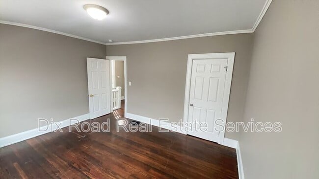 Building Photo - 4553 Midland Ave