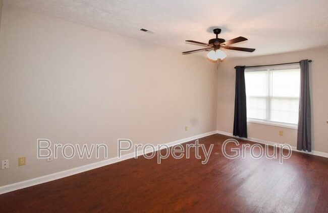 Building Photo - 5935 Bloomsbury Dr