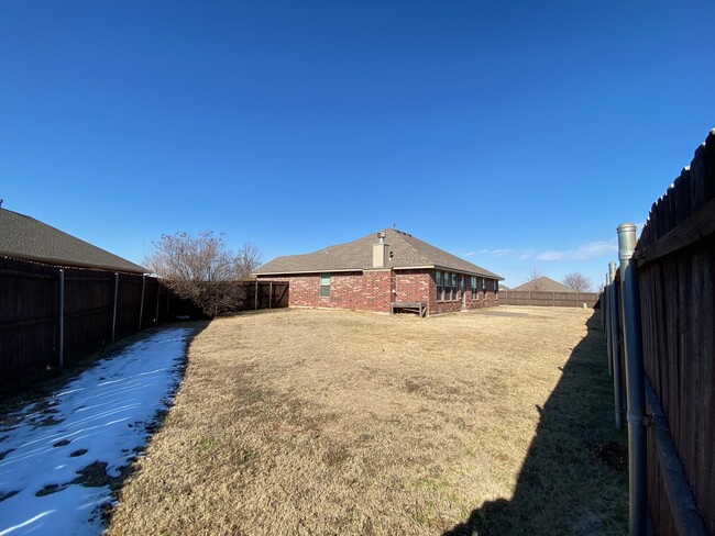 Building Photo - 812 Liberty Mesa Ct