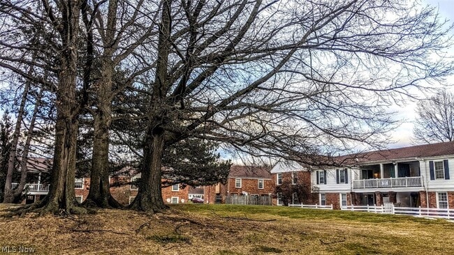 Building Photo - 25 Trenton Square