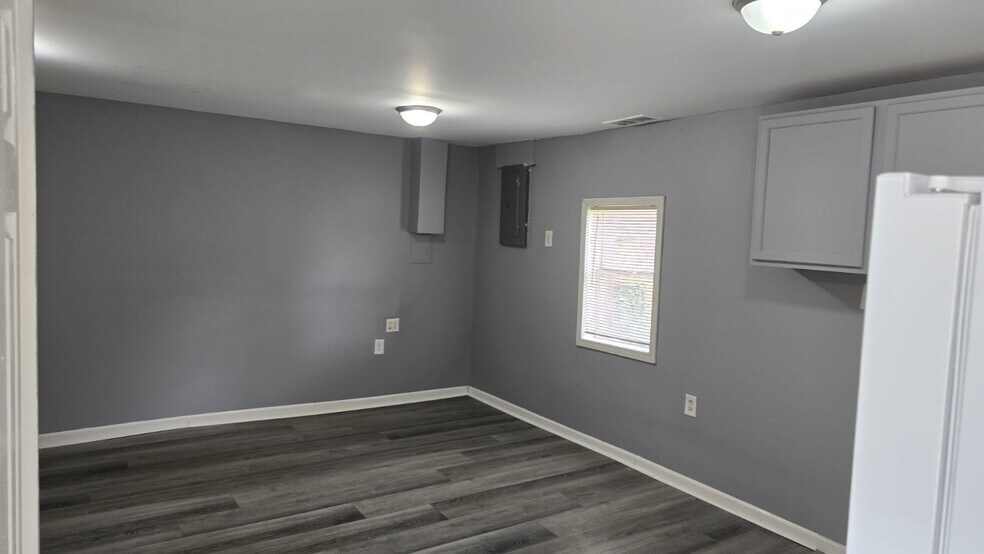 Building Photo - 2313 Georgia St