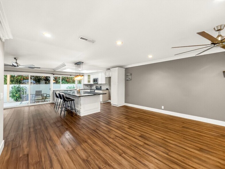 Building Photo - 8162 Havasu Cir