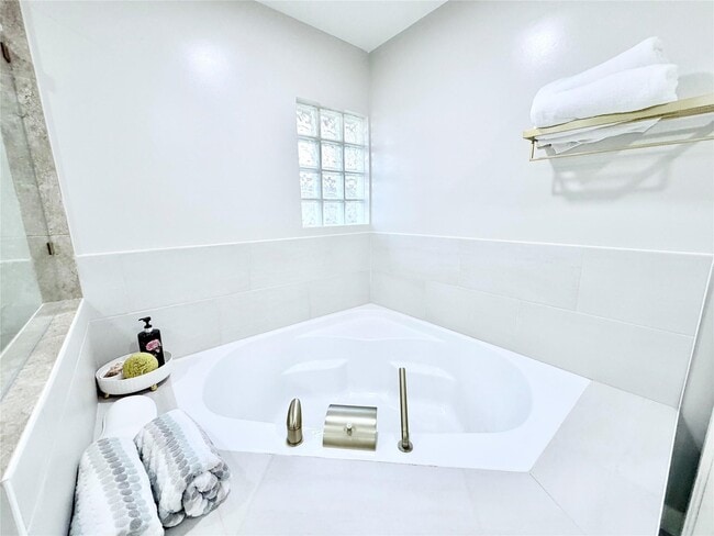 Building Photo - 7146 Bayou Forest Dr