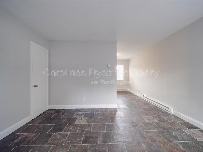 Building Photo - 325 S Gardner Ave