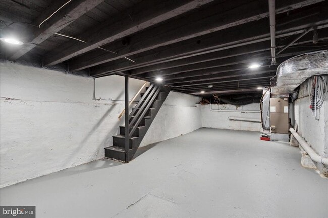 Building Photo - 2358 E York St