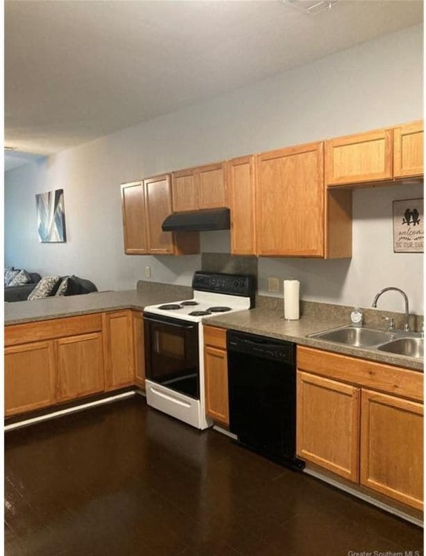 Building Photo - 2727 3rd St