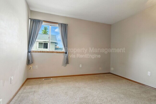 Building Photo - 3431 W 21st Ave