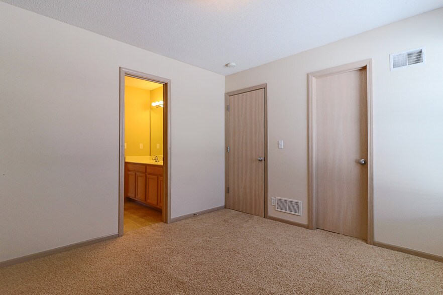 Building Photo - 2147 SW Gooseberry Ln