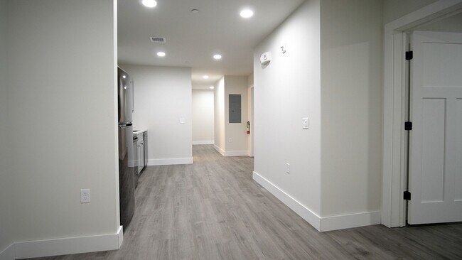 Building Photo - 15 Hungerford Terrace
