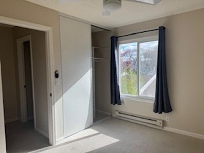 Building Photo - Beautiful Los Gatos Condo, Excellent Schools, 2 Bedroom 1.5 Bath.  Patio and a private one car ga...