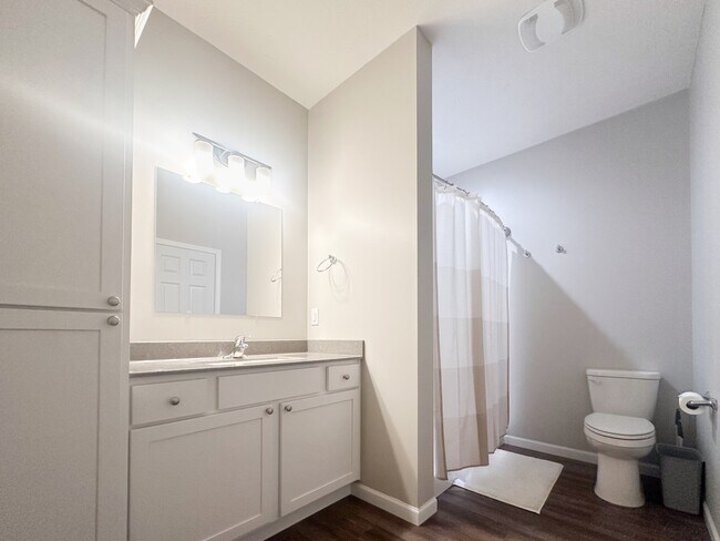 Building Photo - 4336 Dawn St