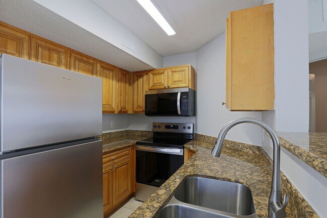 Building Photo - Venetian Palms 12670-2203