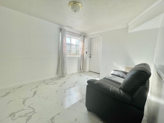 Building Photo - 4111 W 9580 S