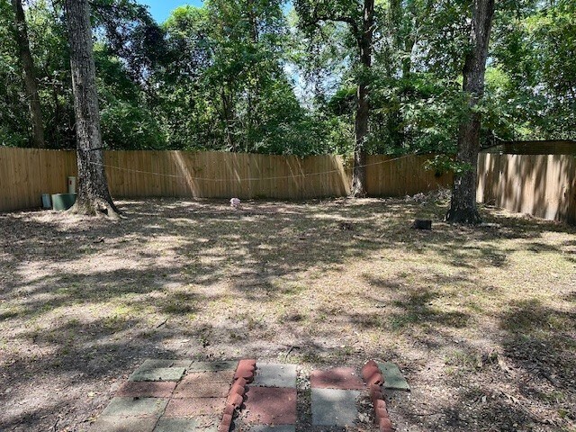 Building Photo - 201 Hickory Hill Dr