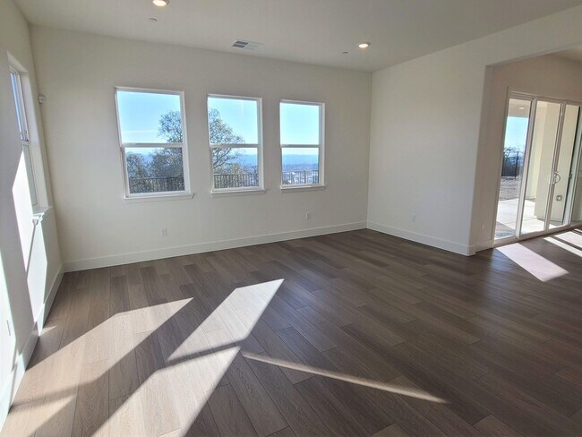 Building Photo - BEAUTIFUL BRAND NEW "NEXT-GEN" HOME W/ SOLAR & SIERRA VIEWS!!