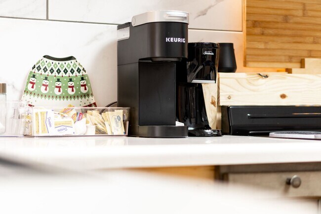 Building Photo - Fully Furnished Downtown Carlisle Townhouse with Fenced Yard and Off Street Parking