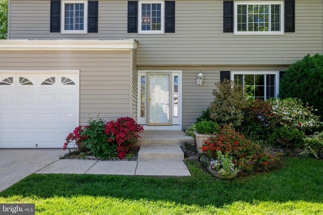 Building Photo - 1103 Burwick Dr