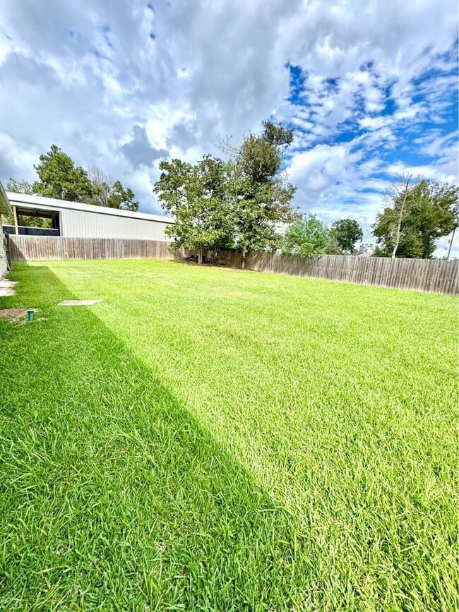 Building Photo - 1110 Athens Dr