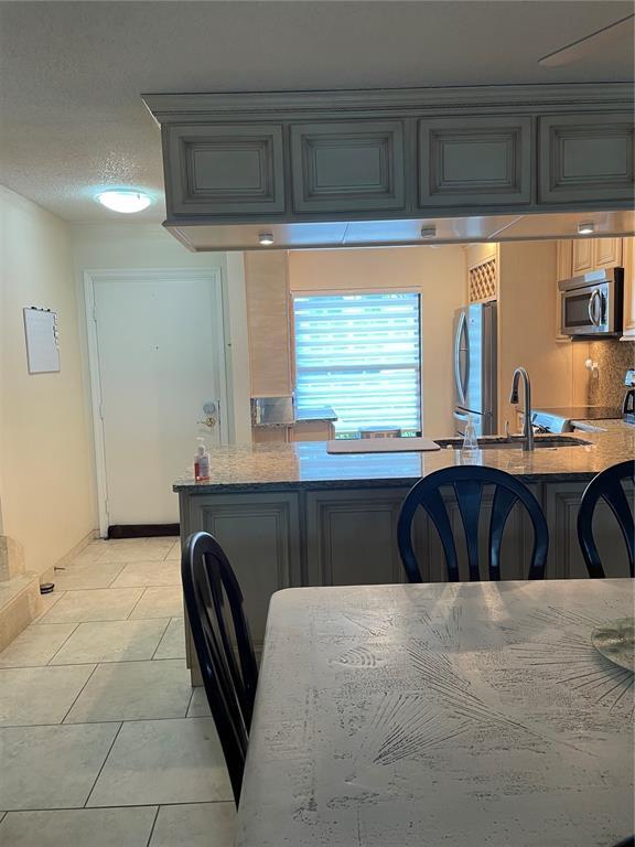 Building Photo - 6260 Sun Blvd