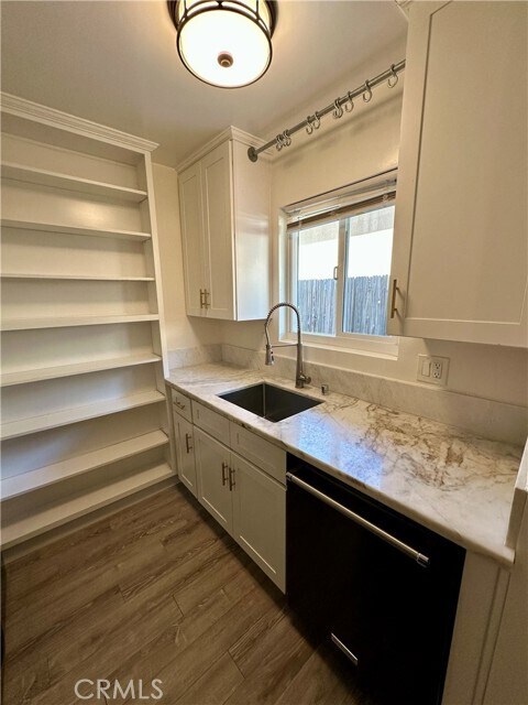 Building Photo - 1815 Armour Ln