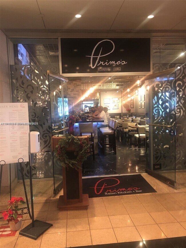 Building Photo - 1717 N Bayshore Dr