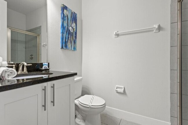 Building Photo - 360 Pendant Ct