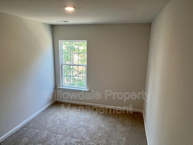 Building Photo - 257 David Hl Dr