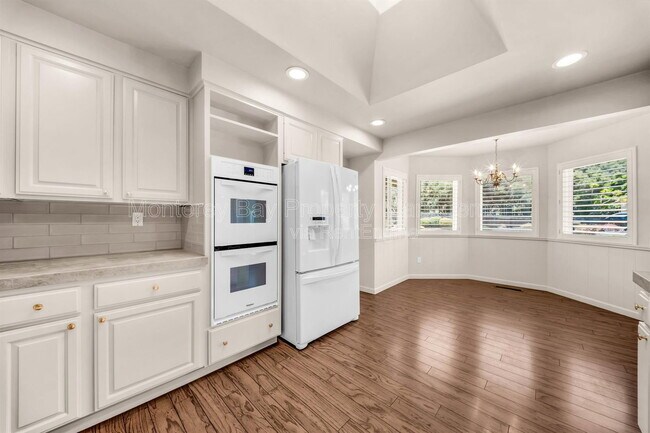 Building Photo - 10160 Sunstar Rd