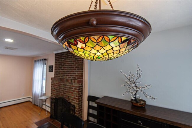 Building Photo - 25 Weeks St