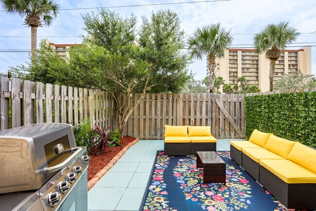 Building Photo - 4225 N Hwy A1A