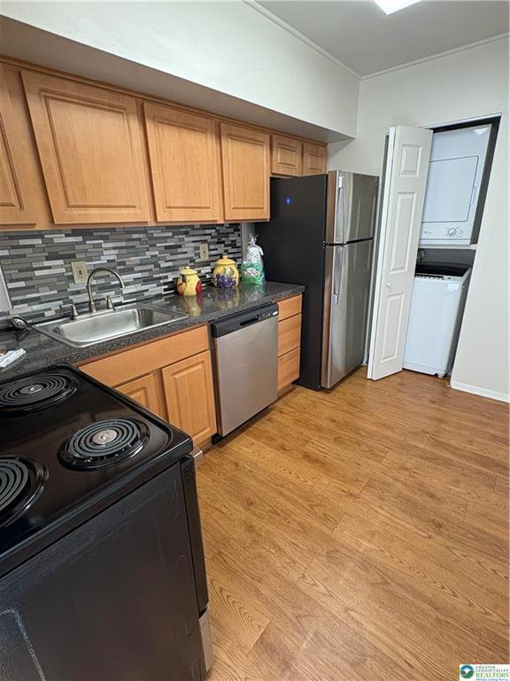 Building Photo - 911 George St